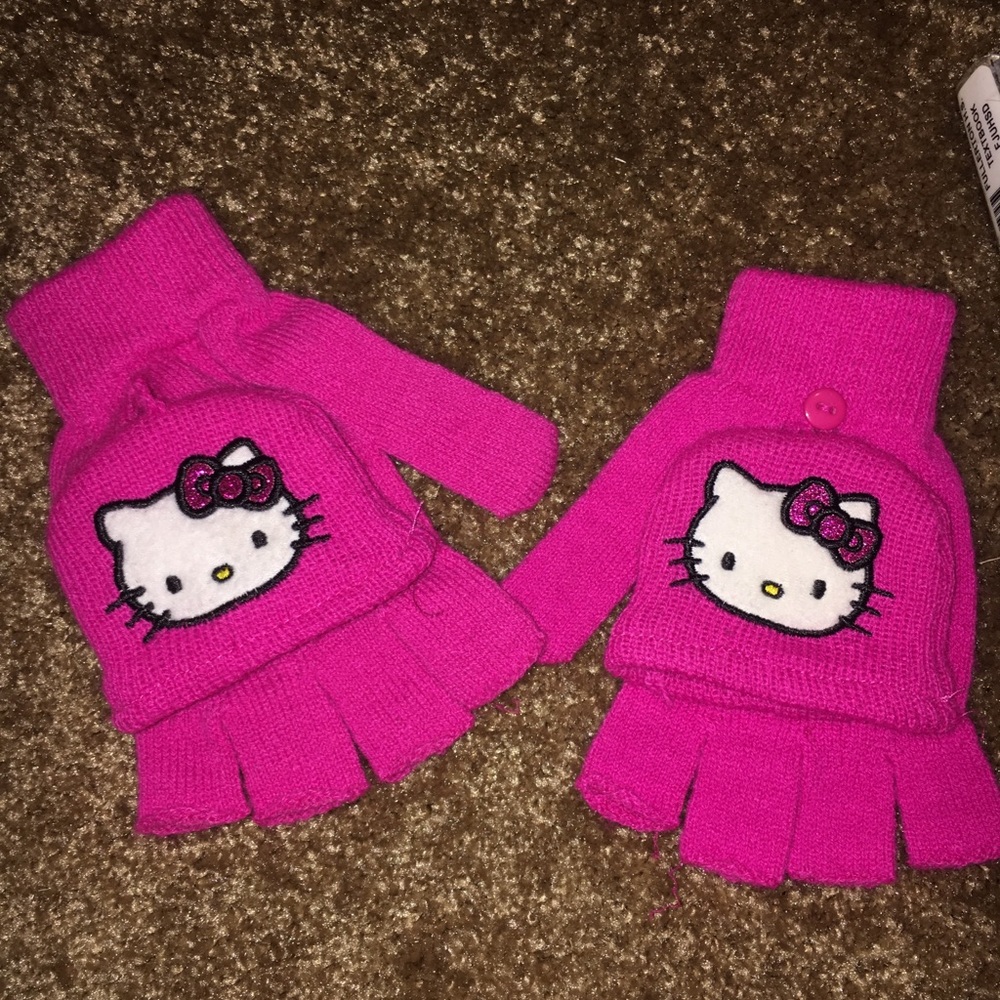 Pink hello kitty mittens